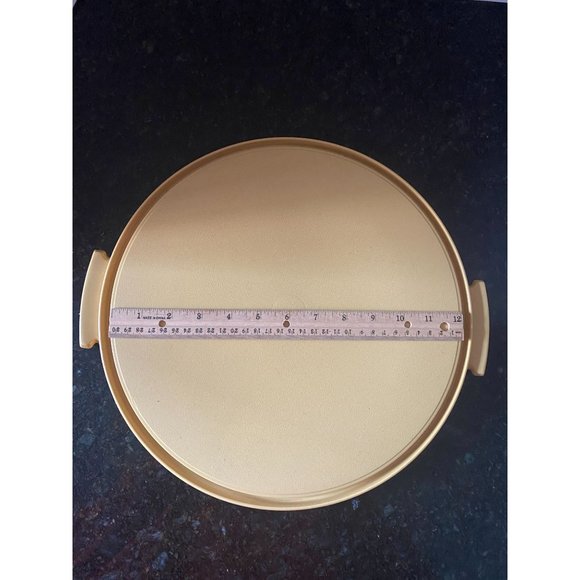 Tupperware 13" D Harvest Gold Cake Carrier/Keeper 1256-5) with Handle (1258-5) - Picture 5 of 9